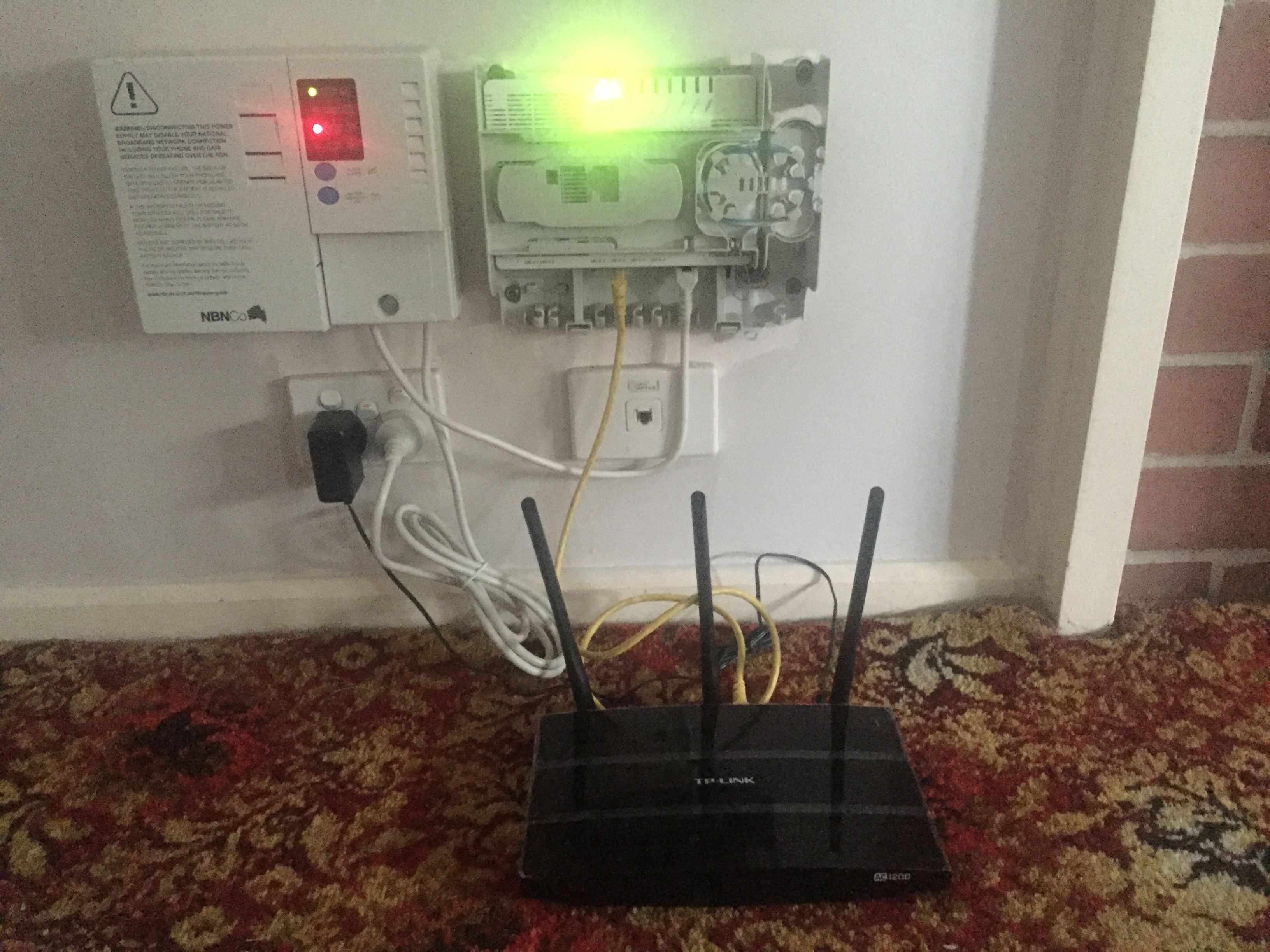 Solved: NBN Modem Unid1 Port Have No Bright Light, No Wifi Signal - TPG ...